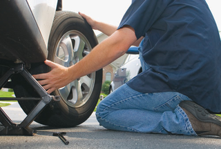 Illustration for article titled Ten Things Every Dad Should Teach His Kid About Cars